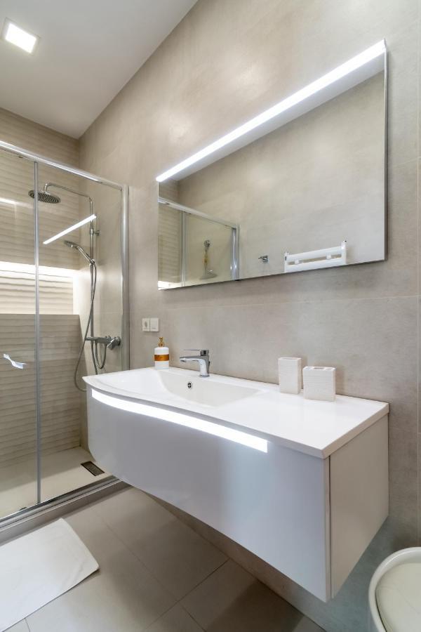גודאורי 7 Senses Luxury Apartment מראה חיצוני תמונה